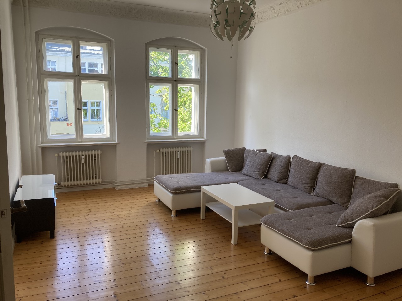 Altbau 2-Zimmer-Eigentumswohnung in Berlin-Tegel in sehr schöner Lage!